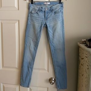 Like-New Hollister 5R 27x31 actual 28x31 Skinny